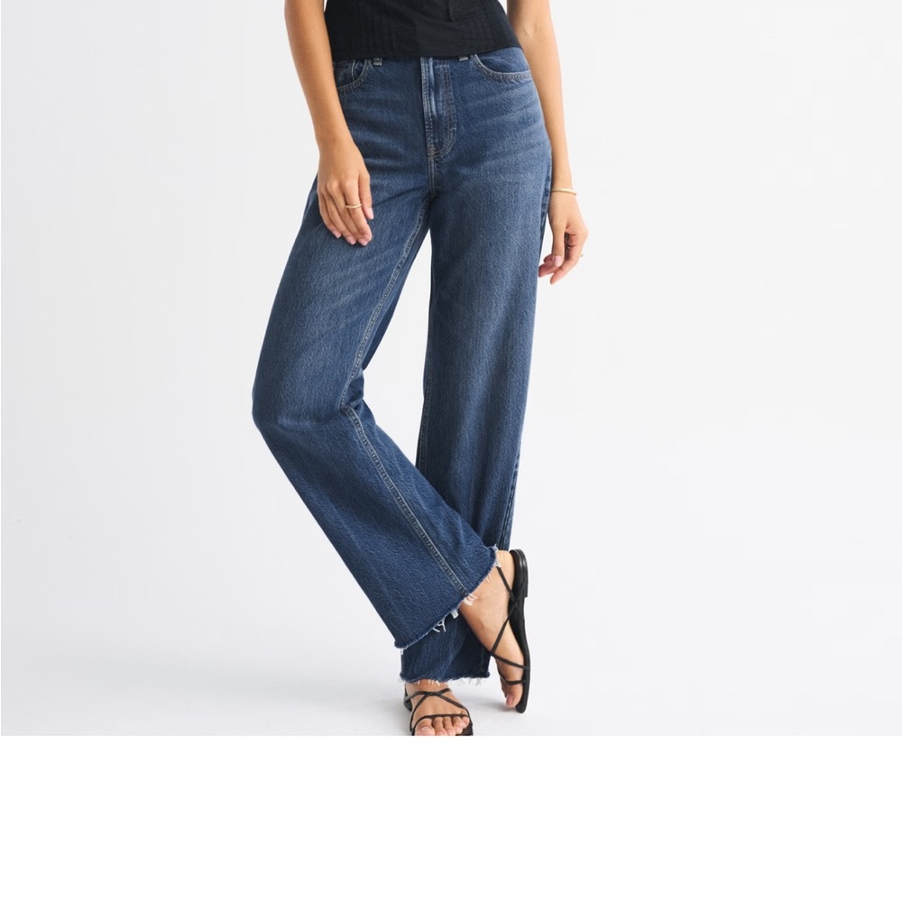 Abercrombie High Rise Loose Jean 23P